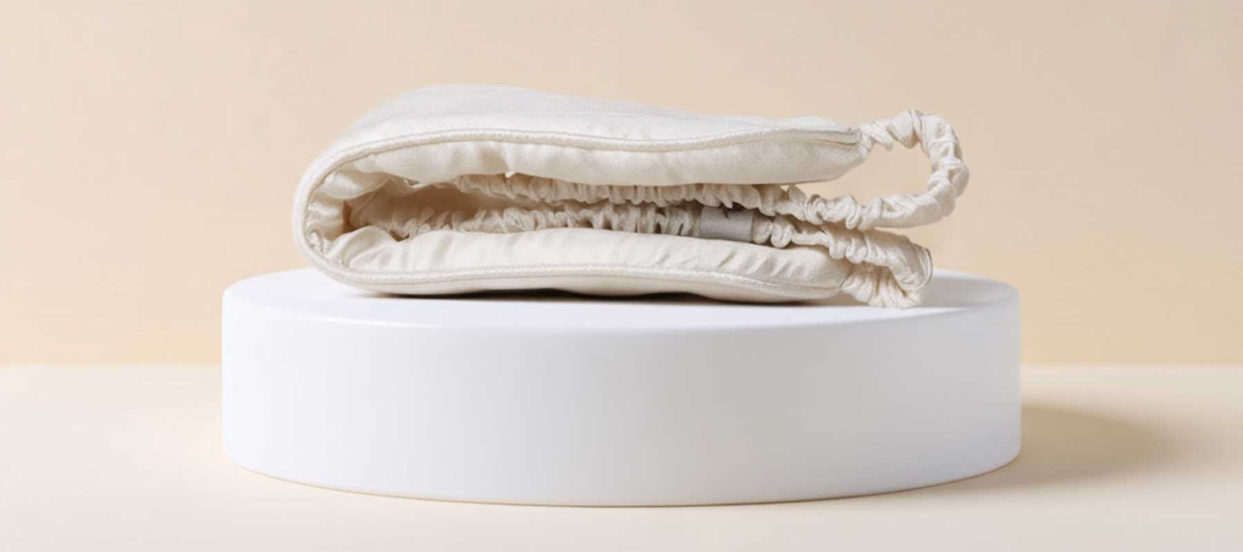 5 Benefits of Sleeping with a Silk Eye Mask